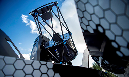 裝載望遠鏡拖車以及“PlaneWave”的天文臺級別望遠鏡 2（5文章內）.jpg