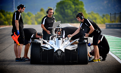 1539656250503523.jpg 日產汽車將首次亮相電動方程式賽場 1(文章內).jpg