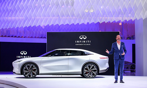 1555404693110559.jpg 5-英菲尼迪執行設計總監卡里姆·哈比先生.jpg