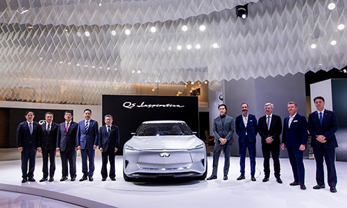 1555404879771078.jpg 9-2019上海車展英菲尼迪領導合影.JPG