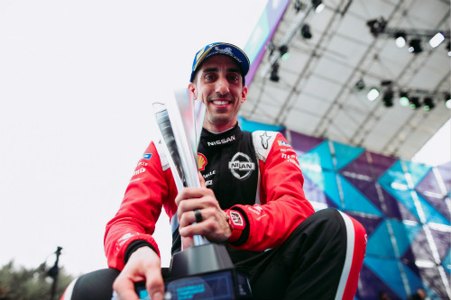 3. 塞巴斯蒂安·布埃米（Sebastien Buemi）首次登上第六賽季世界電動方程式錦標(biāo)賽領(lǐng)獎臺_meitu_4.jpg